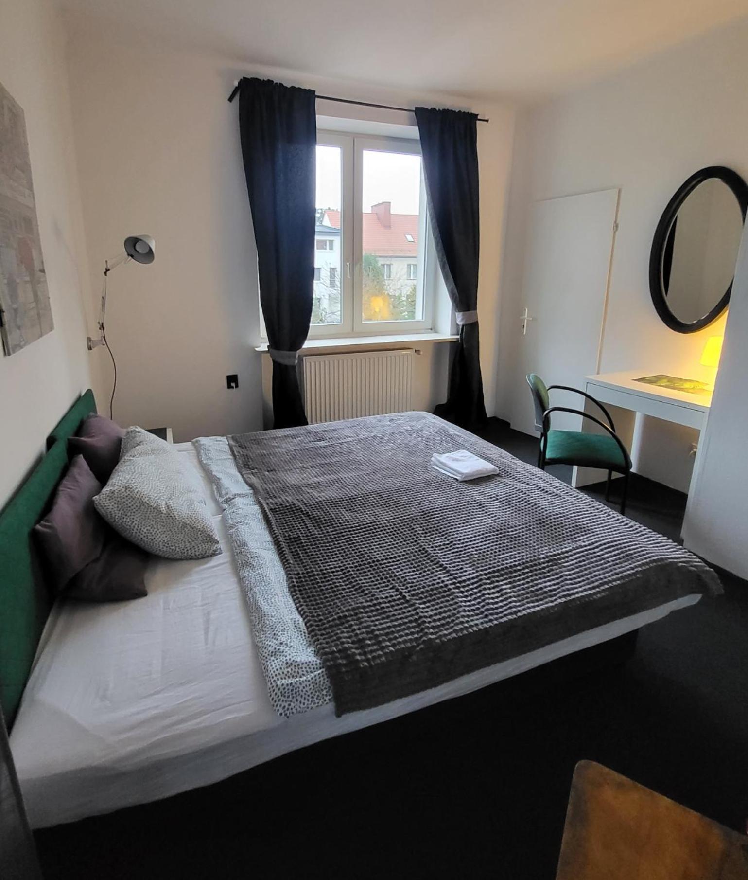 Charmed Homestay - Zaczarowany Варшава Екстер'єр фото